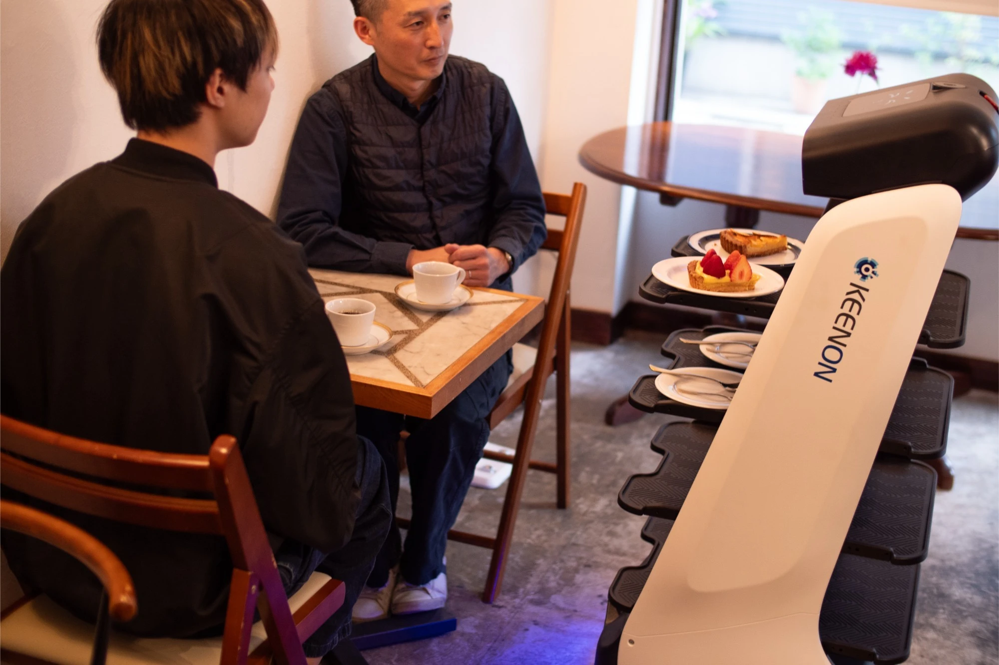 配膳ロボット